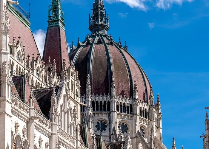 Cosy Parliament Budapest